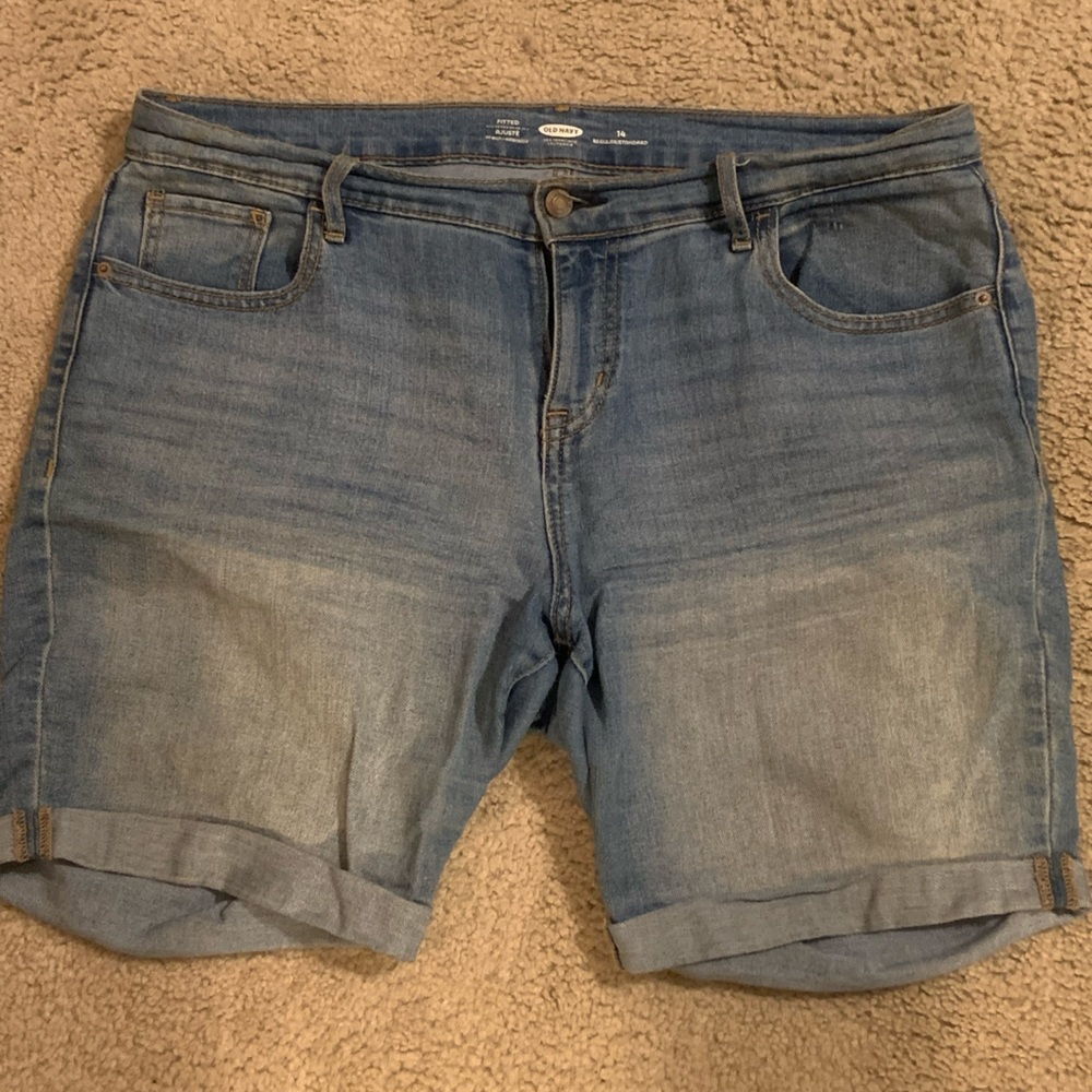 Size 14 Old Navy Denim Shorts, 9” inseam, but can be rolled to be shorter too.